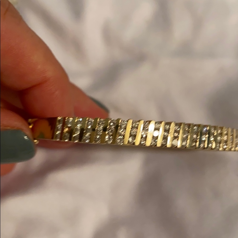 Diamond 14kt gold bangle